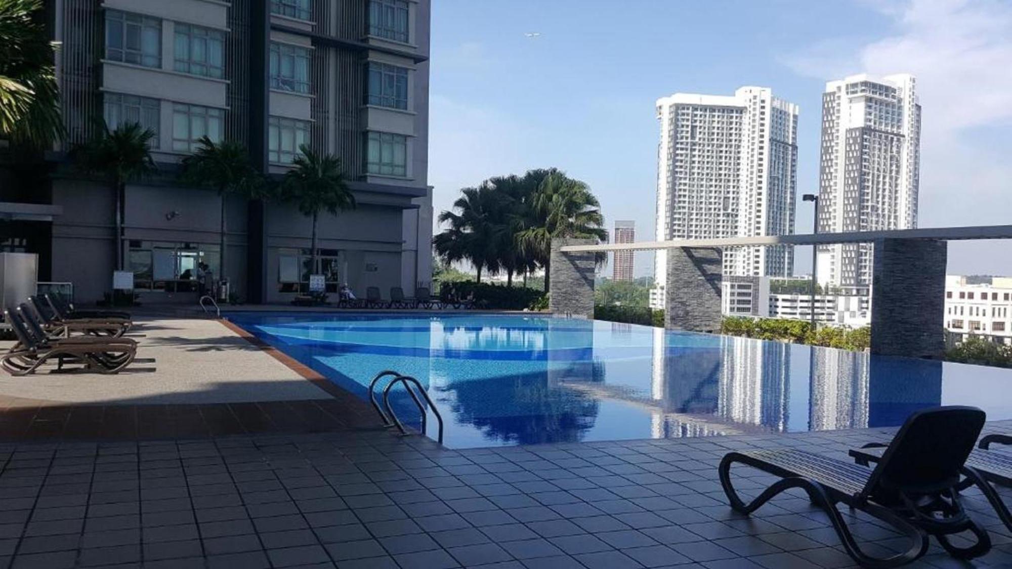Shaftesbury Residences Cyberjaya Studio Suites Free Parking Buitenkant foto